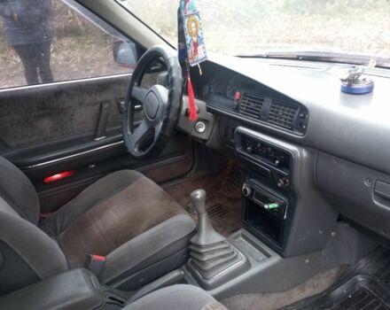 Красный Мазда 626, объемом двигателя 2 л и пробегом 250 тыс. км за 1400 $, фото 3 на Automoto.ua