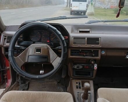 Червоний Мазда 626, об'ємом двигуна 2 л та пробігом 333 тис. км за 950 $, фото 4 на Automoto.ua