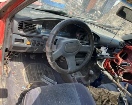 Красный Мазда 626, объемом двигателя 2 л и пробегом 3 тыс. км за 450 $, фото 3 на Automoto.ua
