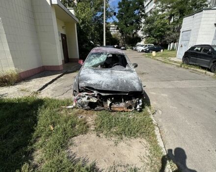 Червоний Мазда 626, об'ємом двигуна 2 л та пробігом 300 тис. км за 600 $, фото 2 на Automoto.ua