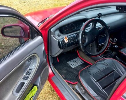 Красный Мазда 626, объемом двигателя 2 л и пробегом 0 тыс. км за 2200 $, фото 7 на Automoto.ua