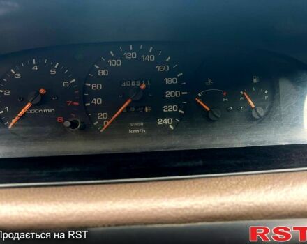 Красный Мазда 626, объемом двигателя 2 л и пробегом 308 тыс. км за 1600 $, фото 4 на Automoto.ua