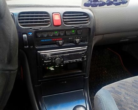 Красный Мазда 626, объемом двигателя 2 л и пробегом 247 тыс. км за 940 $, фото 7 на Automoto.ua