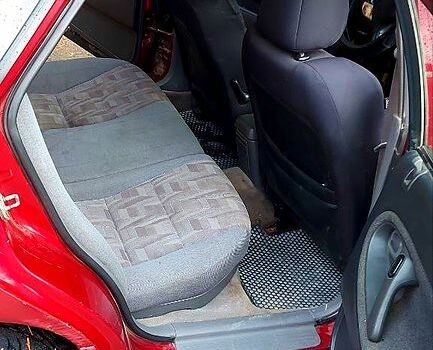 Красный Мазда 626, объемом двигателя 2 л и пробегом 320 тыс. км за 1500 $, фото 6 на Automoto.ua