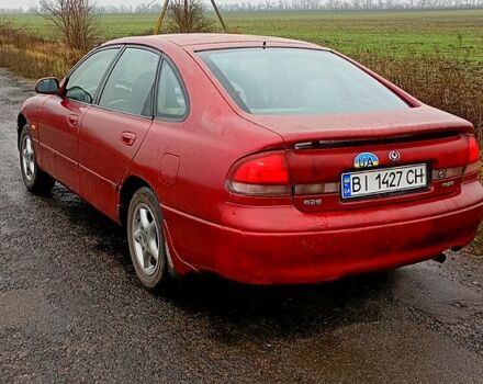 Красный Мазда 626, объемом двигателя 1.8 л и пробегом 33 тыс. км за 1500 $, фото 3 на Automoto.ua