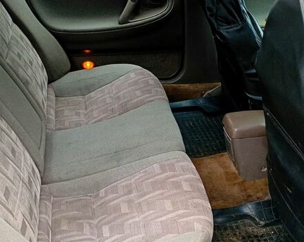 Красный Мазда 626, объемом двигателя 1.8 л и пробегом 33 тыс. км за 1500 $, фото 7 на Automoto.ua