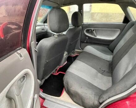 Красный Мазда 626, объемом двигателя 1.8 л и пробегом 200 тыс. км за 1200 $, фото 9 на Automoto.ua