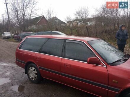 Красный Мазда 626, объемом двигателя 2 л и пробегом 250 тыс. км за 1400 $, фото 1 на Automoto.ua