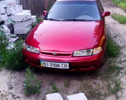 Красный Мазда 626, объемом двигателя 2 л и пробегом 380 тыс. км за 1600 $, фото 1 на Automoto.ua