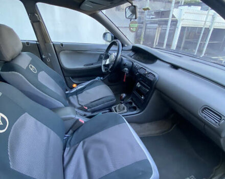 Мазда 626, объемом двигателя 1.84 л и пробегом 256 тыс. км за 2200 $, фото 6 на Automoto.ua