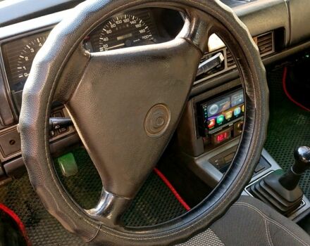 Мазда 626, об'ємом двигуна 20 л та пробігом 319 тис. км за 1000 $, фото 4 на Automoto.ua