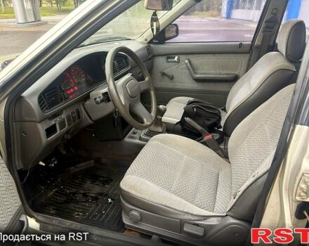 Мазда 626, объемом двигателя 2 л и пробегом 300 тыс. км за 1000 $, фото 6 на Automoto.ua