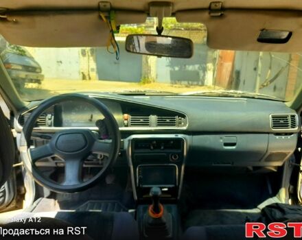 Мазда 626, объемом двигателя 2.2 л и пробегом 350 тыс. км за 2200 $, фото 3 на Automoto.ua