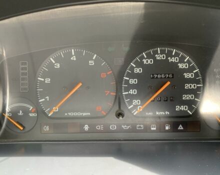 Серый Мазда 626, объемом двигателя 1.6 л и пробегом 178 тыс. км за 1500 $, фото 12 на Automoto.ua