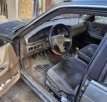 Серый Мазда 626, объемом двигателя 2 л и пробегом 396 тыс. км за 800 $, фото 3 на Automoto.ua