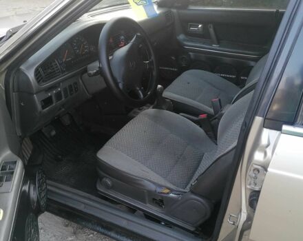 Серый Мазда 626, объемом двигателя 2 л и пробегом 320 тыс. км за 2022 $, фото 13 на Automoto.ua