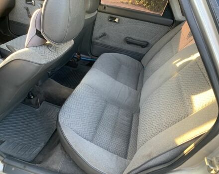 Сірий Мазда 626, об'ємом двигуна 2 л та пробігом 308 тис. км за 1000 $, фото 4 на Automoto.ua