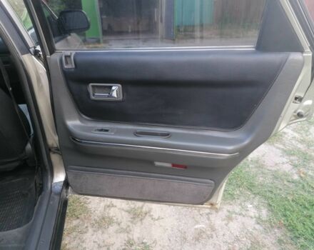 Серый Мазда 626, объемом двигателя 2 л и пробегом 320 тыс. км за 2022 $, фото 11 на Automoto.ua