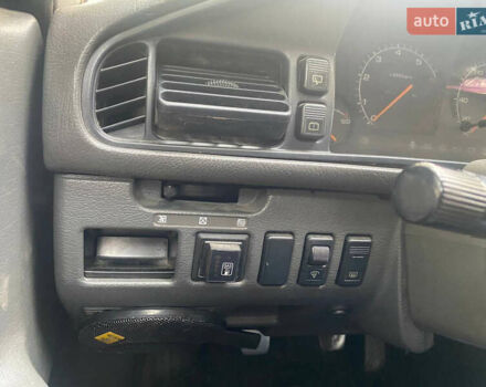 Серый Мазда 626, объемом двигателя 2 л и пробегом 355 тыс. км за 1000 $, фото 6 на Automoto.ua