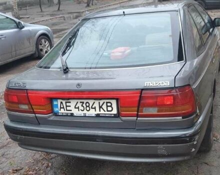 Серый Мазда 626, объемом двигателя 1.8 л и пробегом 300 тыс. км за 1300 $, фото 2 на Automoto.ua