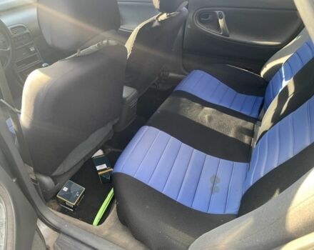 Серый Мазда 626, объемом двигателя 1.8 л и пробегом 400 тыс. км за 899 $, фото 6 на Automoto.ua