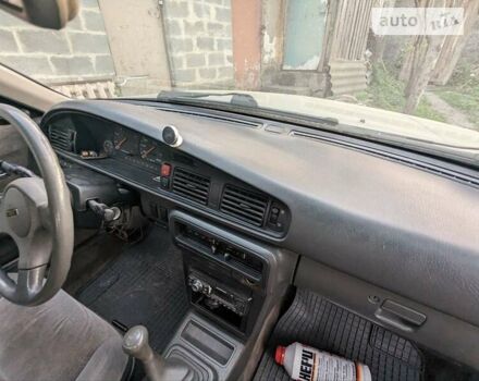 Серый Мазда 626, объемом двигателя 2 л и пробегом 190 тыс. км за 550 $, фото 14 на Automoto.ua