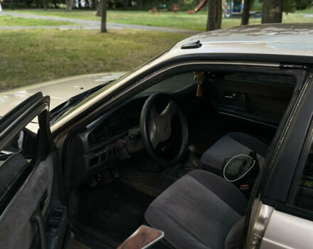 Серый Мазда 626, объемом двигателя 2.2 л и пробегом 300 тыс. км за 1500 $, фото 6 на Automoto.ua