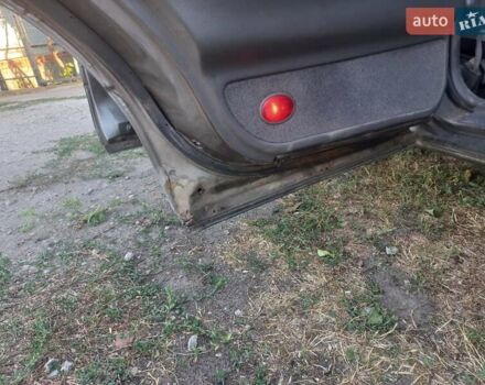 Серый Мазда 626, объемом двигателя 1.99 л и пробегом 300 тыс. км за 2500 $, фото 5 на Automoto.ua