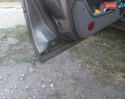 Серый Мазда 626, объемом двигателя 1.99 л и пробегом 300 тыс. км за 2500 $, фото 6 на Automoto.ua