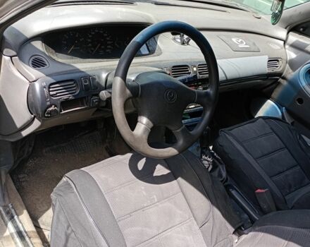 Серый Мазда 626, объемом двигателя 1.8 л и пробегом 650 тыс. км за 1050 $, фото 2 на Automoto.ua