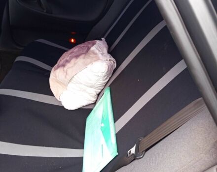 Сірий Мазда 626, об'ємом двигуна 2 л та пробігом 350 тис. км за 2200 $, фото 3 на Automoto.ua