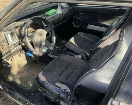 Серый Мазда 626, объемом двигателя 2 л и пробегом 330 тыс. км за 716 $, фото 4 на Automoto.ua