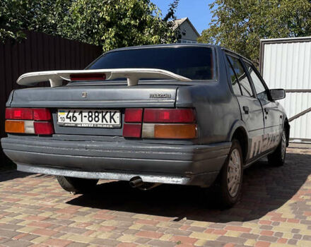 Серый Мазда 626, объемом двигателя 2 л и пробегом 310 тыс. км за 700 $, фото 3 на Automoto.ua