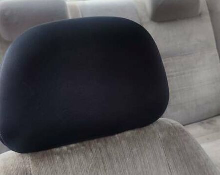 Серый Мазда 626, объемом двигателя 2 л и пробегом 490 тыс. км за 800 $, фото 3 на Automoto.ua