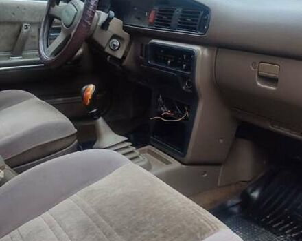 Серый Мазда 626, объемом двигателя 2 л и пробегом 490 тыс. км за 800 $, фото 2 на Automoto.ua