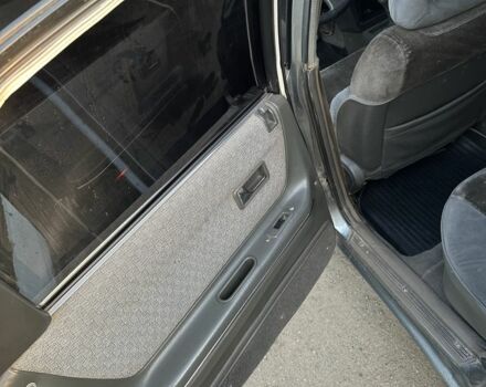 Серый Мазда 626, объемом двигателя 2 л и пробегом 406 тыс. км за 2000 $, фото 7 на Automoto.ua