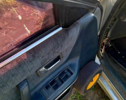Сірий Мазда 626, об'ємом двигуна 1.8 л та пробігом 300 тис. км за 800 $, фото 5 на Automoto.ua