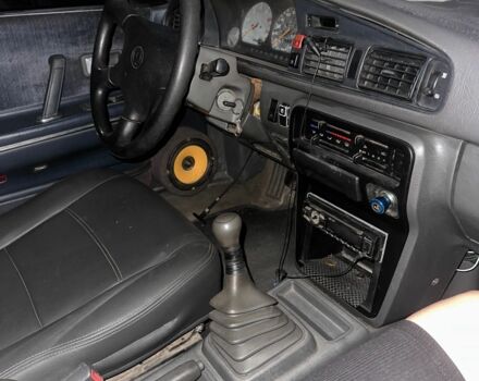 Серый Мазда 626, объемом двигателя 1.8 л и пробегом 300 тыс. км за 850 $, фото 7 на Automoto.ua