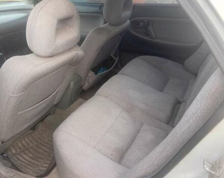 Серый Мазда 626, объемом двигателя 2 л и пробегом 404 тыс. км за 1300 $, фото 5 на Automoto.ua