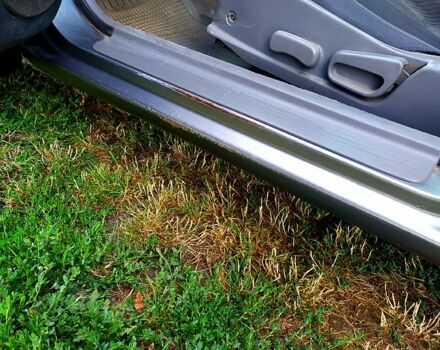 Сірий Мазда 626, об'ємом двигуна 2 л та пробігом 290 тис. км за 2400 $, фото 7 на Automoto.ua
