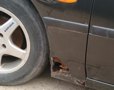 Серый Мазда 626, объемом двигателя 2 л и пробегом 312 тыс. км за 850 $, фото 4 на Automoto.ua