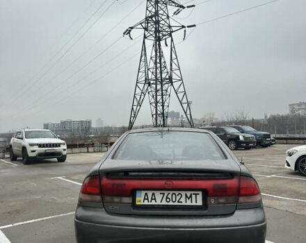 Серый Мазда 626, объемом двигателя 2.5 л и пробегом 250 тыс. км за 1500 $, фото 5 на Automoto.ua