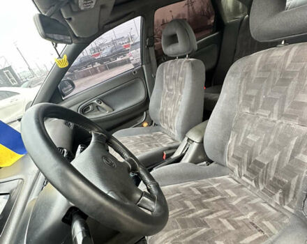 Серый Мазда 626, объемом двигателя 2.5 л и пробегом 250 тыс. км за 1500 $, фото 9 на Automoto.ua