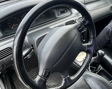 Серый Мазда 626, объемом двигателя 2.5 л и пробегом 300 тыс. км за 2200 $, фото 4 на Automoto.ua