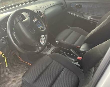 Серый Мазда 626, объемом двигателя 2 л и пробегом 290 тыс. км за 2900 $, фото 3 на Automoto.ua