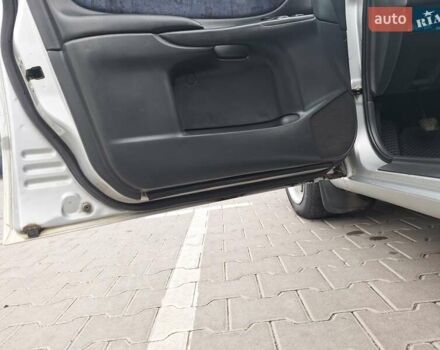 Серый Мазда 626, объемом двигателя 2 л и пробегом 319 тыс. км за 3200 $, фото 16 на Automoto.ua