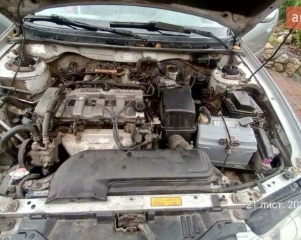 Серый Мазда 626, объемом двигателя 2 л и пробегом 341 тыс. км за 3500 $, фото 4 на Automoto.ua