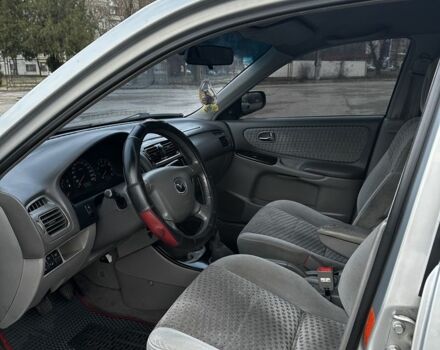 Серый Мазда 626, объемом двигателя 2 л и пробегом 300 тыс. км за 1500 $, фото 6 на Automoto.ua