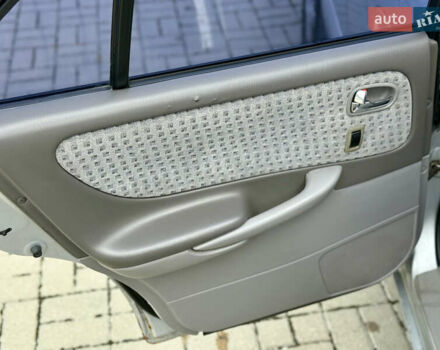 Сірий Мазда 626, об'ємом двигуна 2 л та пробігом 377 тис. км за 2222 $, фото 6 на Automoto.ua