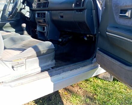 Серый Мазда 626, объемом двигателя 2 л и пробегом 318 тыс. км за 800 $, фото 4 на Automoto.ua